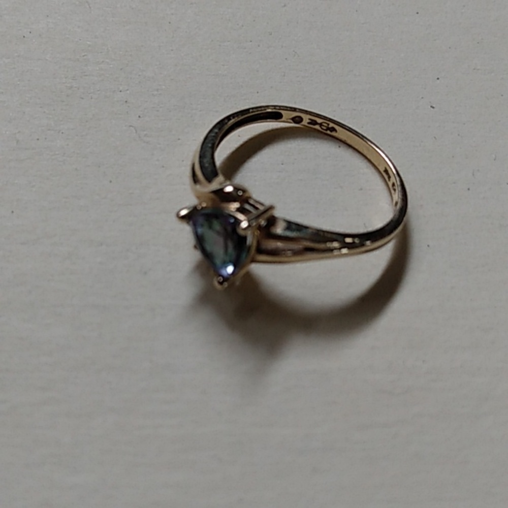 10k yellow gold mystic cz ring - Picture 2 of 5